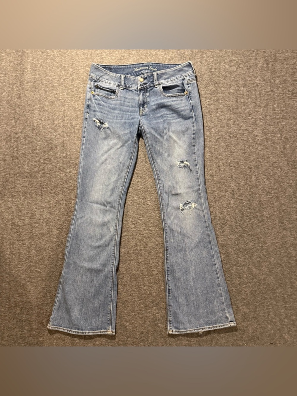 American Eagle Jeans Womens 6 blue Artist Flare (fit 30x31) Distressed Stretch